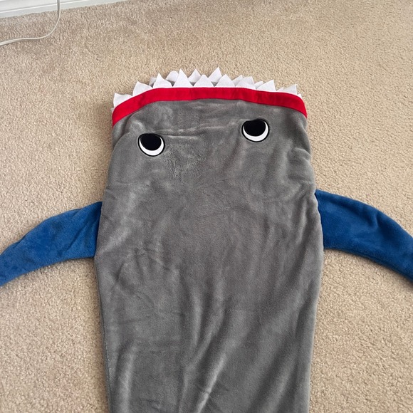 Blankie Tails Kids Shark Blanket Plush Blue Gray Wearable Blanket - Picture 1 of 10